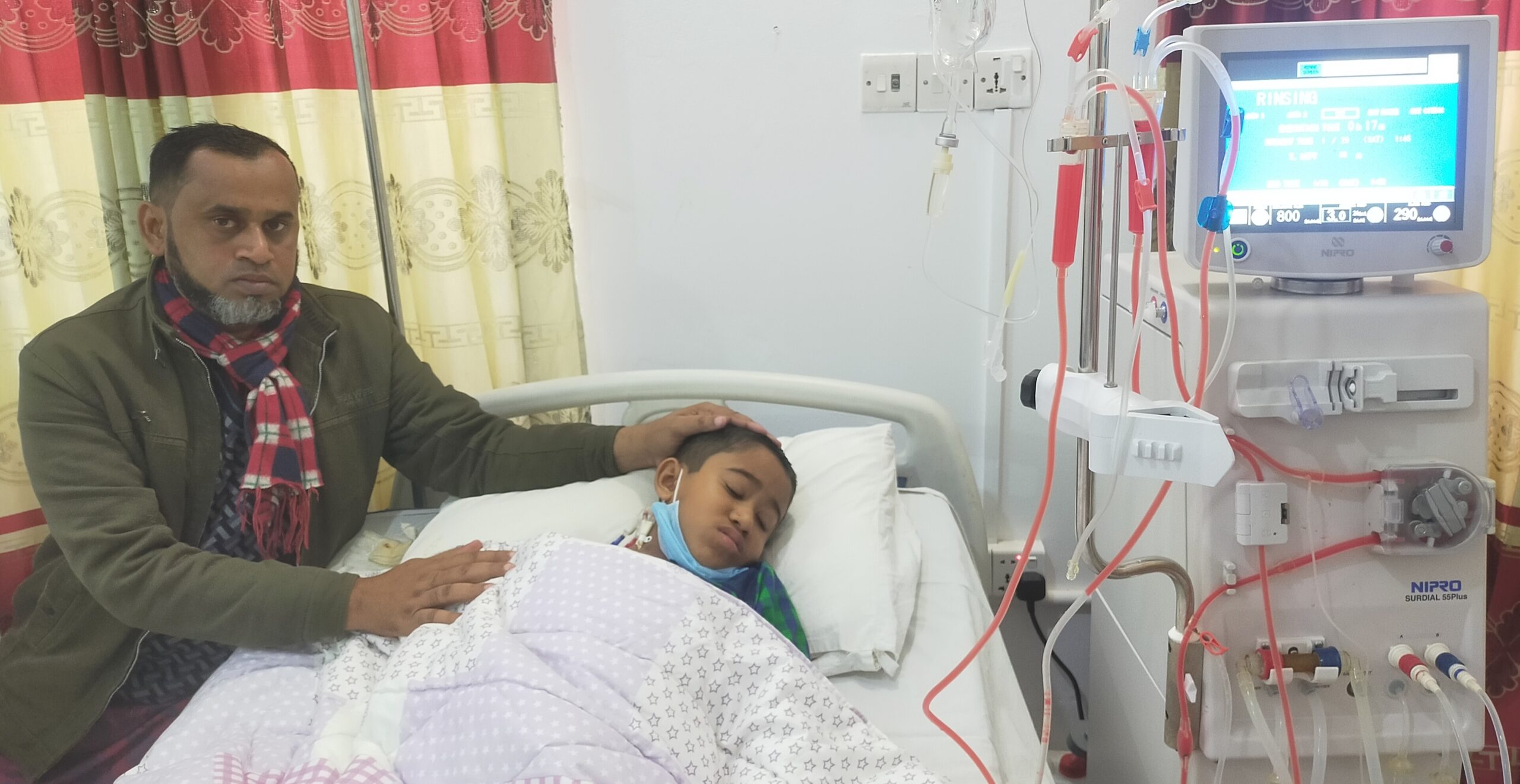 বেঁচে থাকার নিয়মিত যুদ্ধে চরফ্যাসনের ১০ বছরের জুনায়েদ
